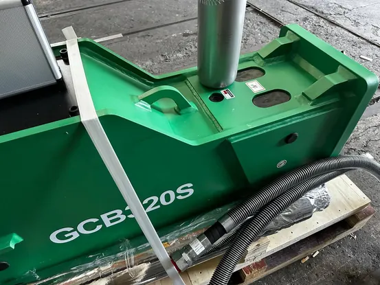 Гидромолот GCB320S — крупный план