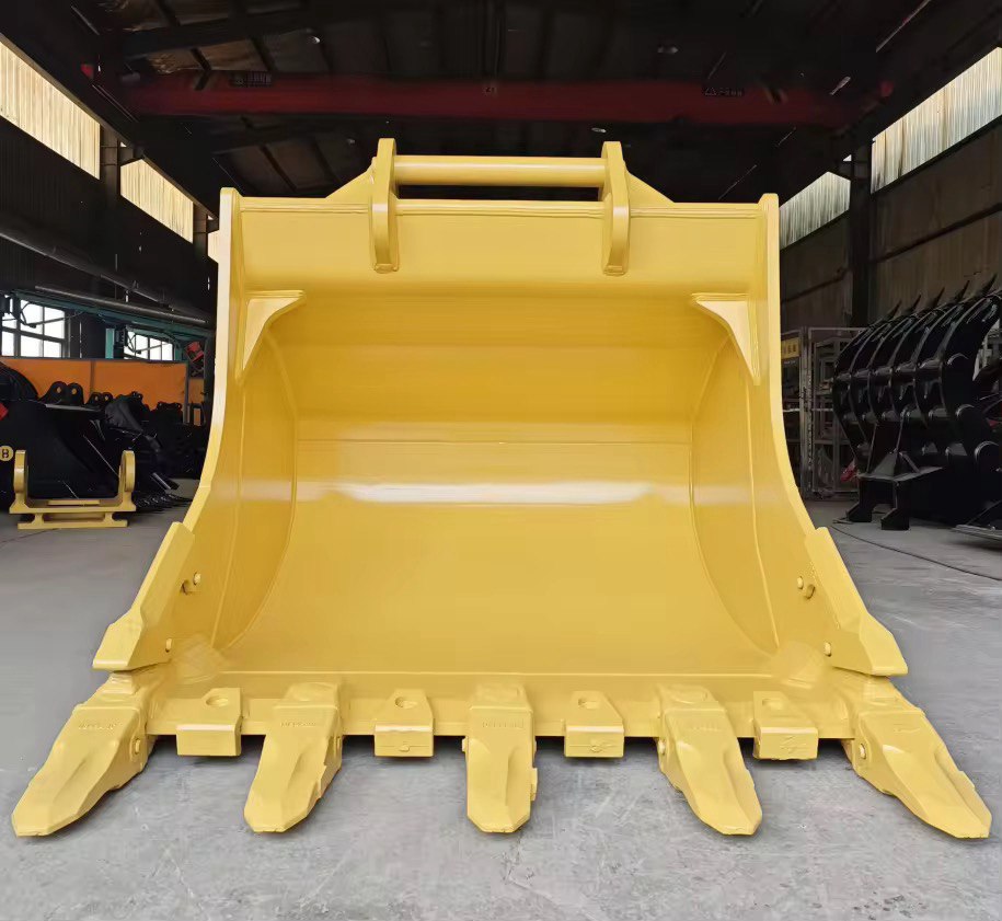 Планировочный ковш жёлтый — на заводе