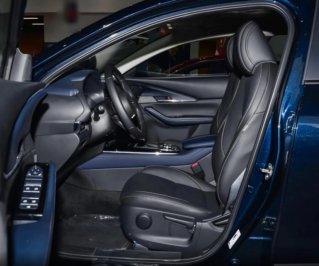 Водительское кресло